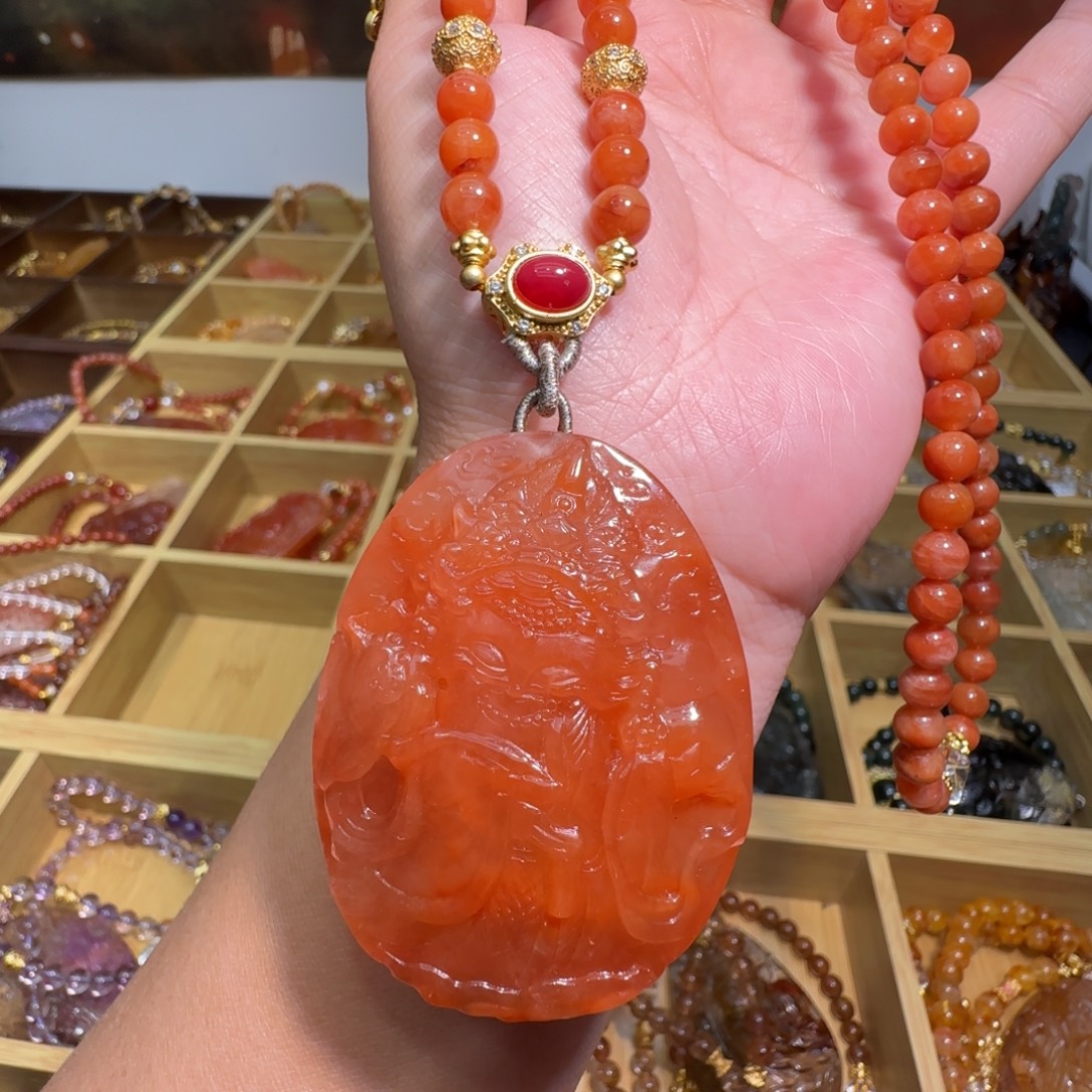 水晶未镶嵌颈饰九尾狐