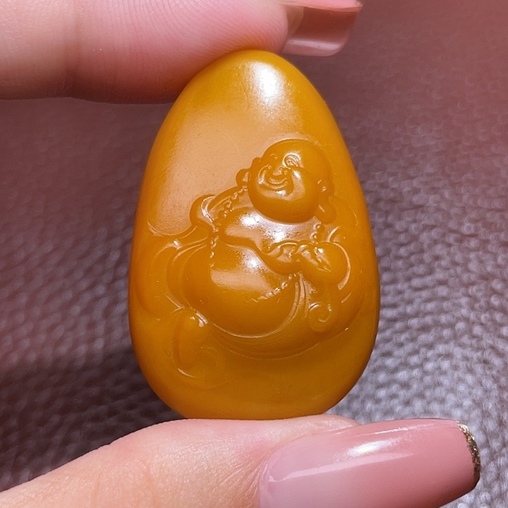 大***董颈饰未镶嵌和田玉