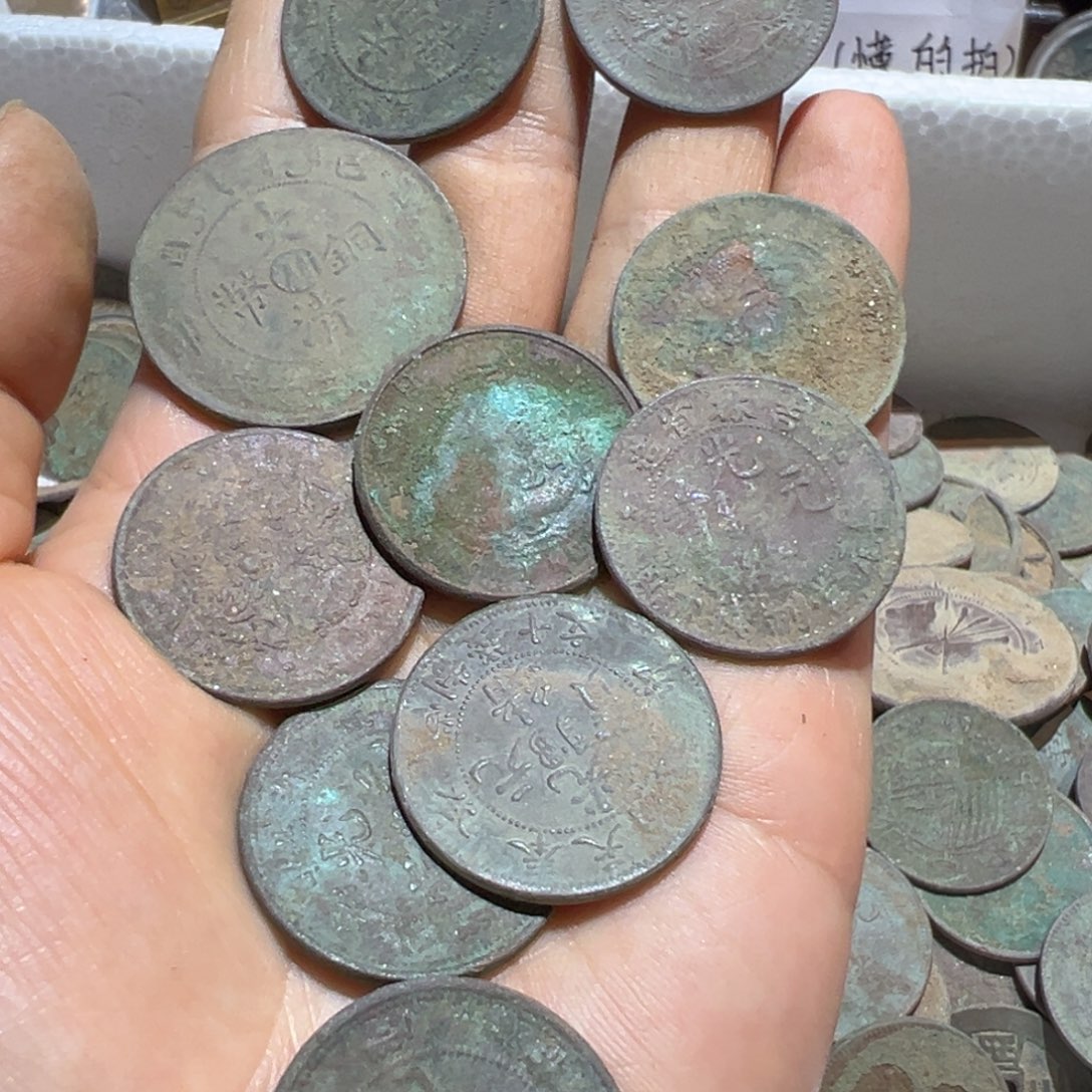 铜现代工艺品11111