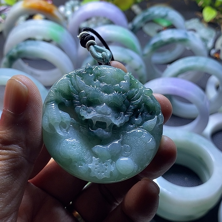 佛****定制翡翠未镶嵌定制产品