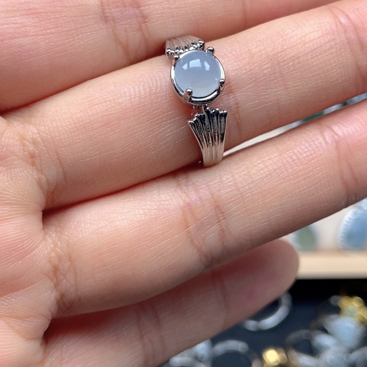 翡翠未镶嵌戒指戒指