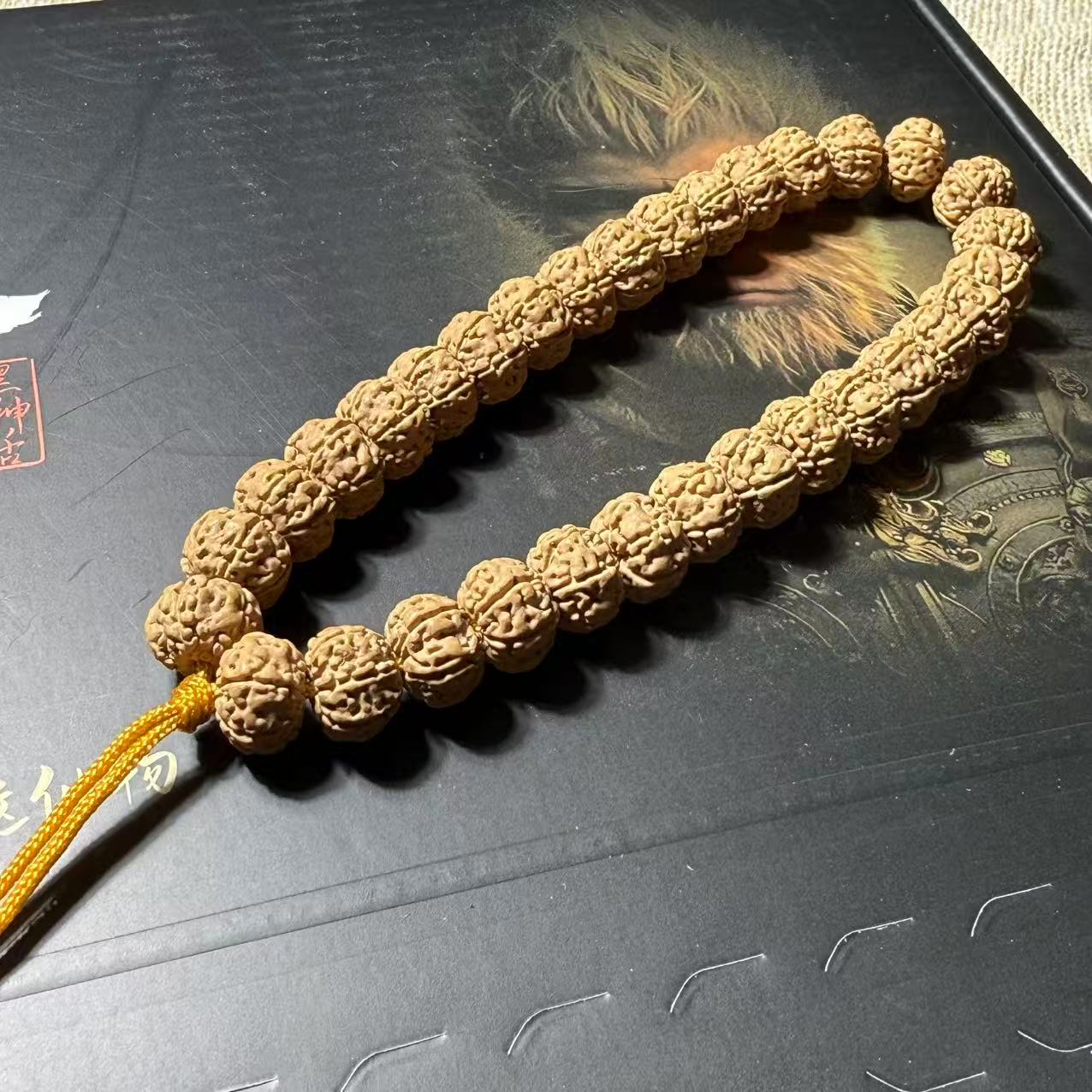 金刚菩提六瓣树王手持+礼盒皮袋配饰