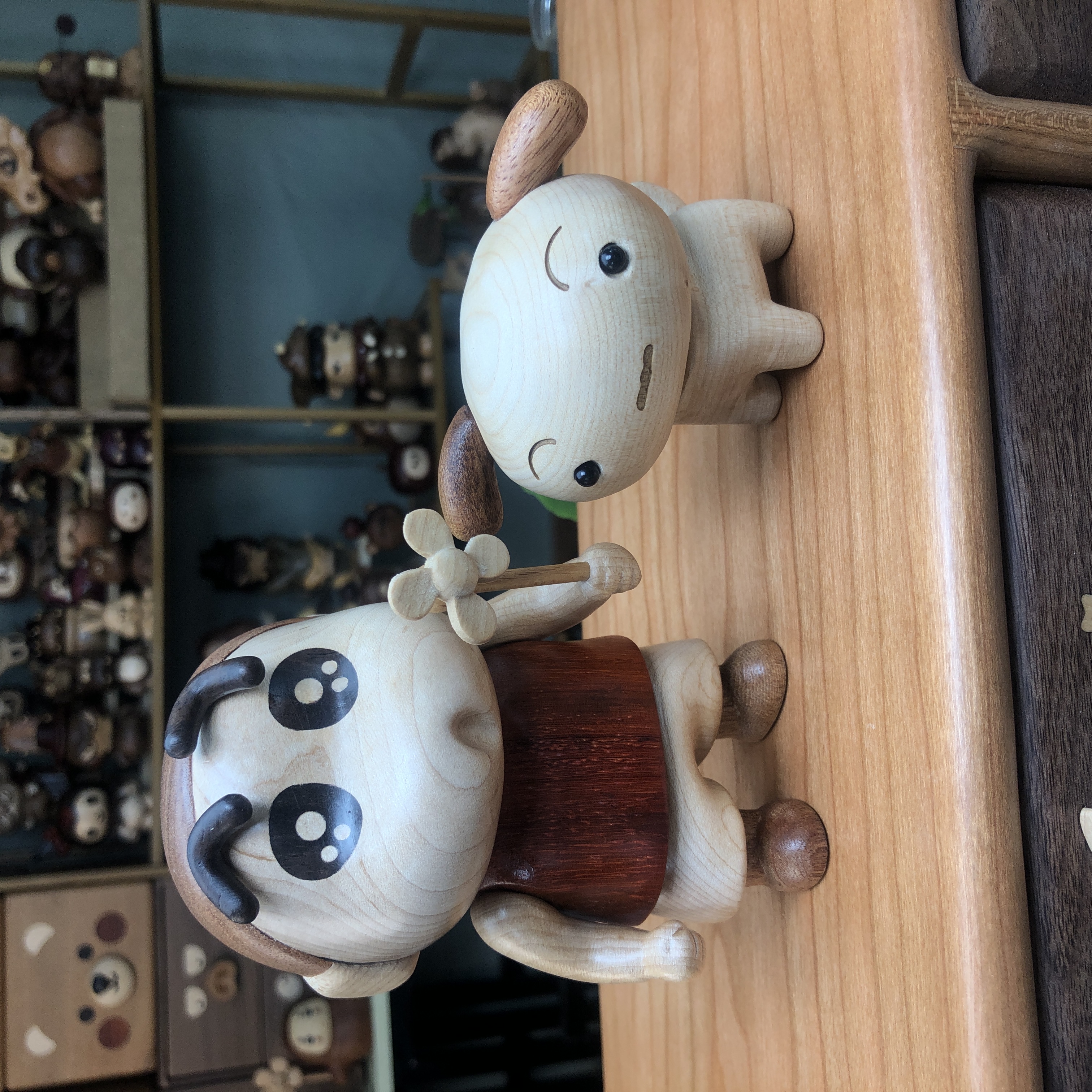 可爱的蜡笔小新实木摆件木雕小物件装饰品小摆件轻奢创意桌面摆件