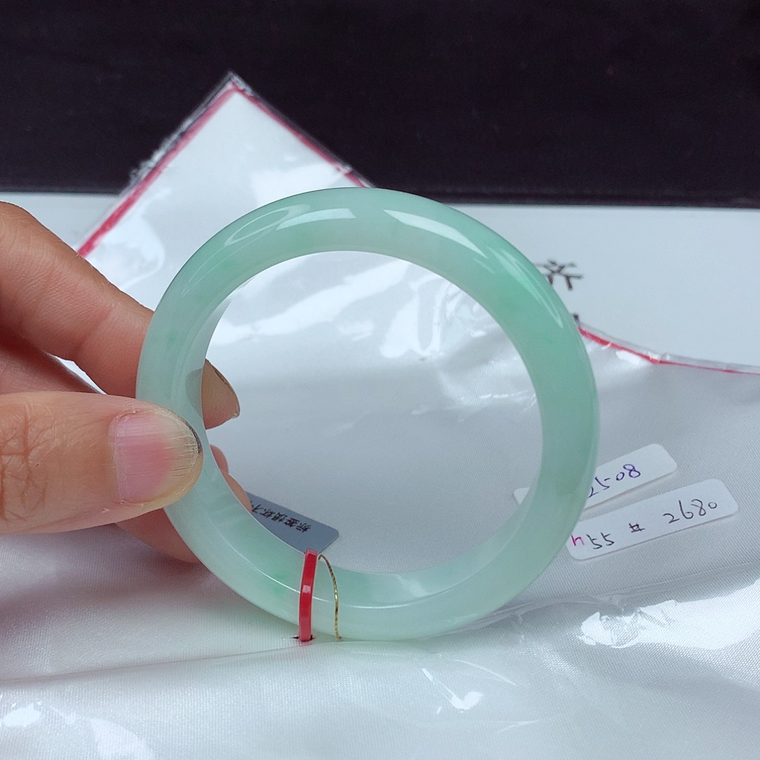 翡翠手镯未镶嵌55圈2508