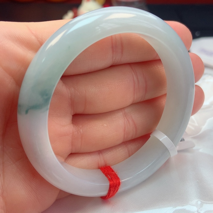 翡翠手镯未镶嵌53圈