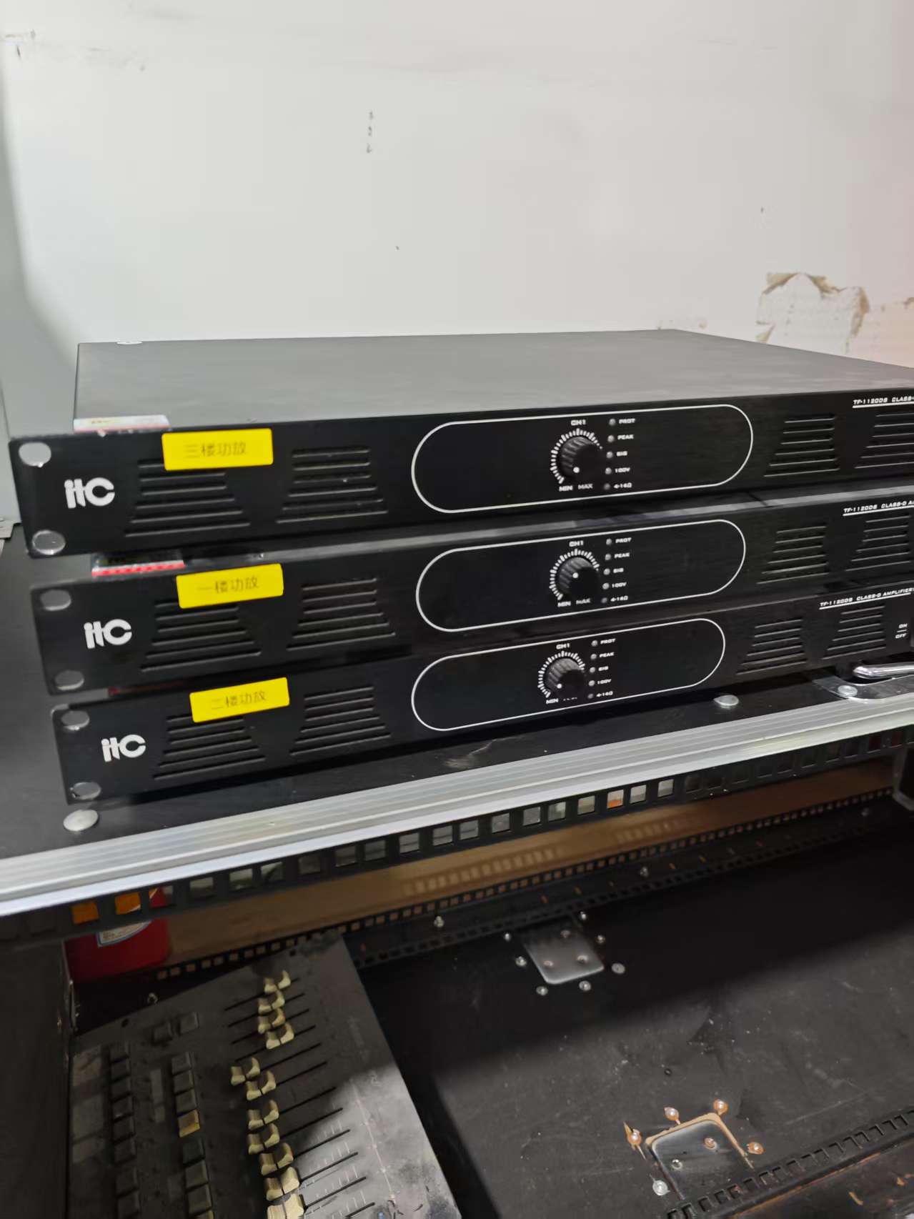 8新  单只 数字功放   配件价 处理  不包邮 运费到付