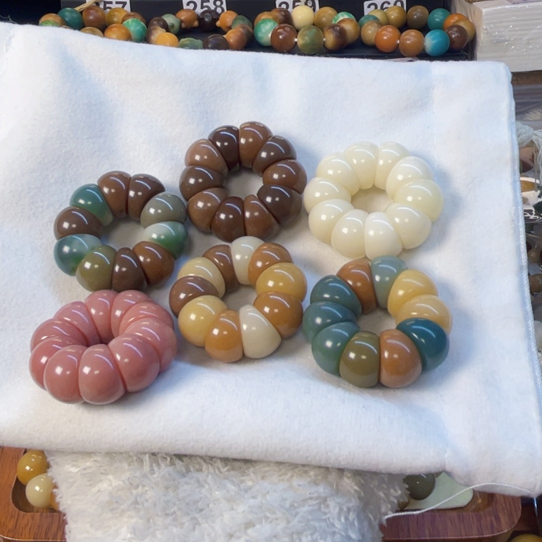 菩提根/象牙果手串两个