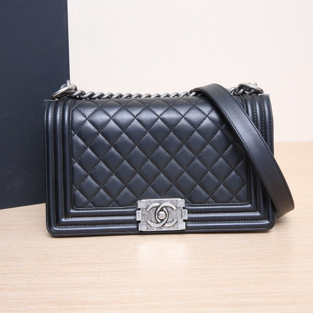 95新 Chanel/香奈儿 【满减黑黑】Leboy 中号 黑色 20开 银扣