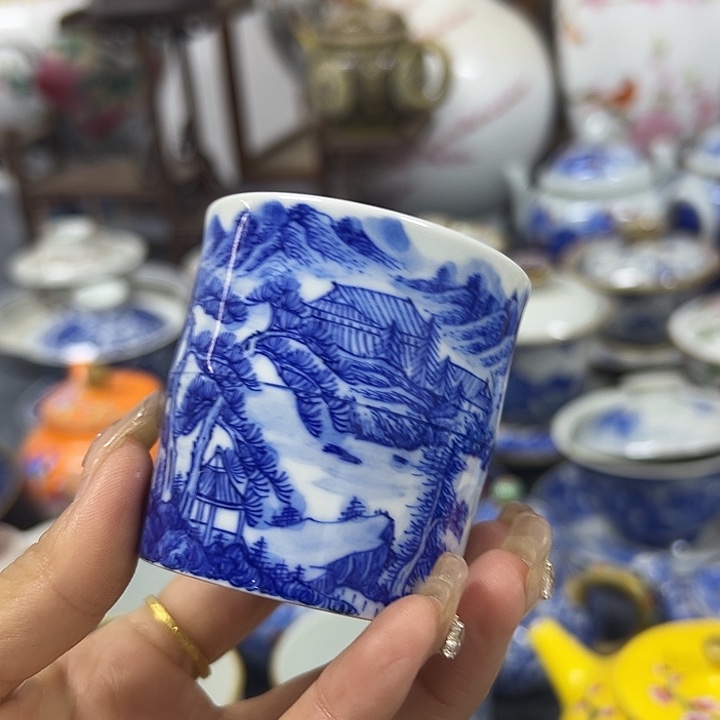 景德镇陶瓷博物有限公司副，