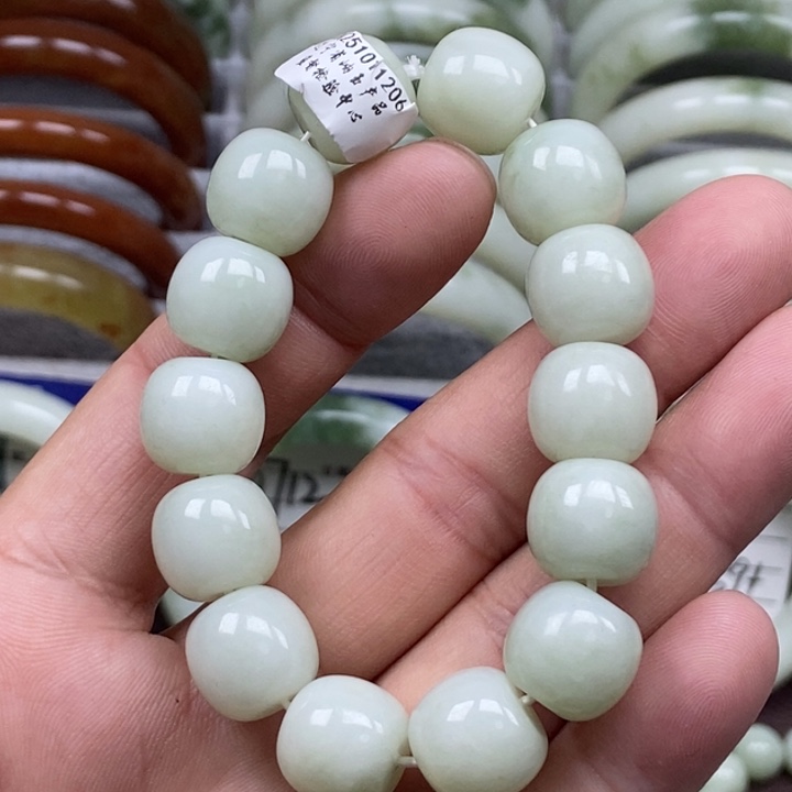 蛇纹石玉未镶嵌手链