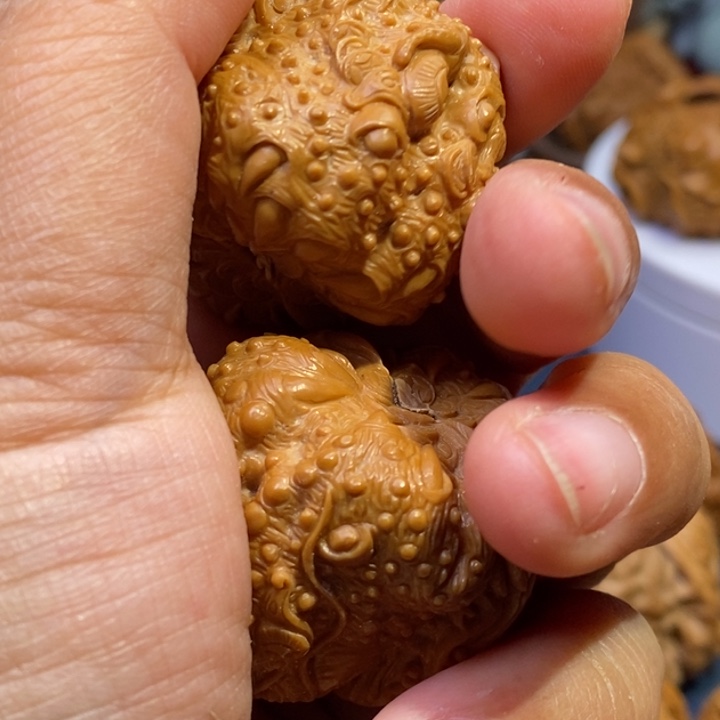 性***骚手串/手链核桃龙蟾38/40