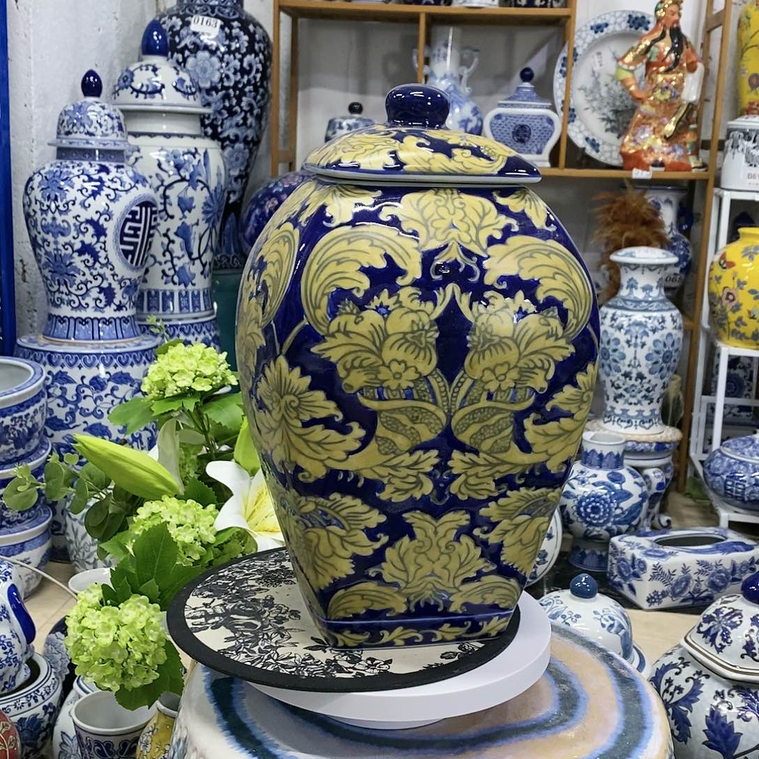 【闪购商品】摆件储物罐瓷器摆件………………………………