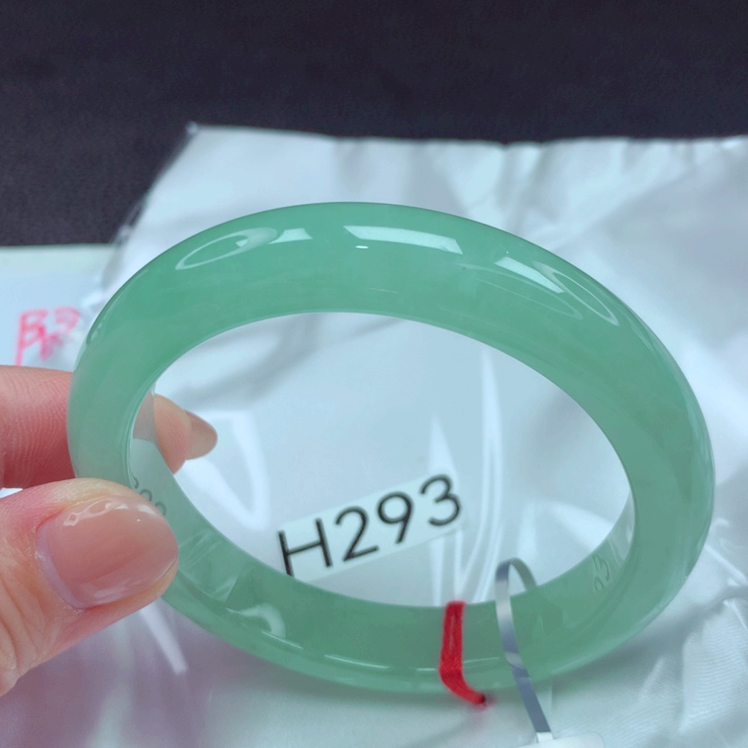 翡翠手镯未镶嵌手镯88