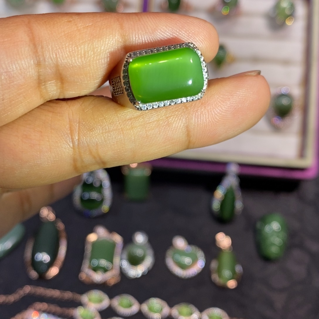 和田玉（碧玉）颈饰银S925镶嵌雪**缘