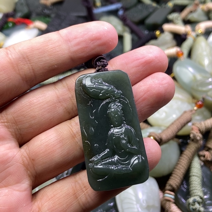 和田玉未镶嵌颈饰