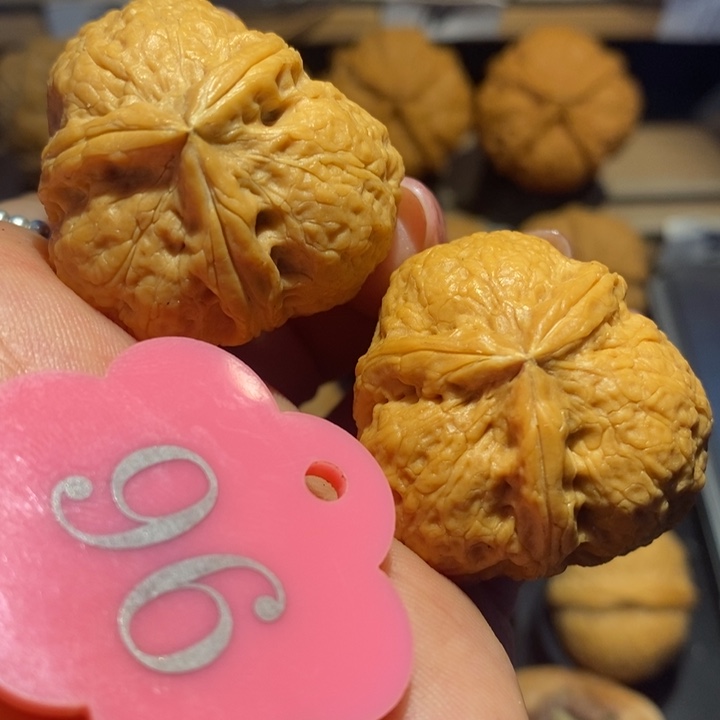 核桃水晶正本尺寸35