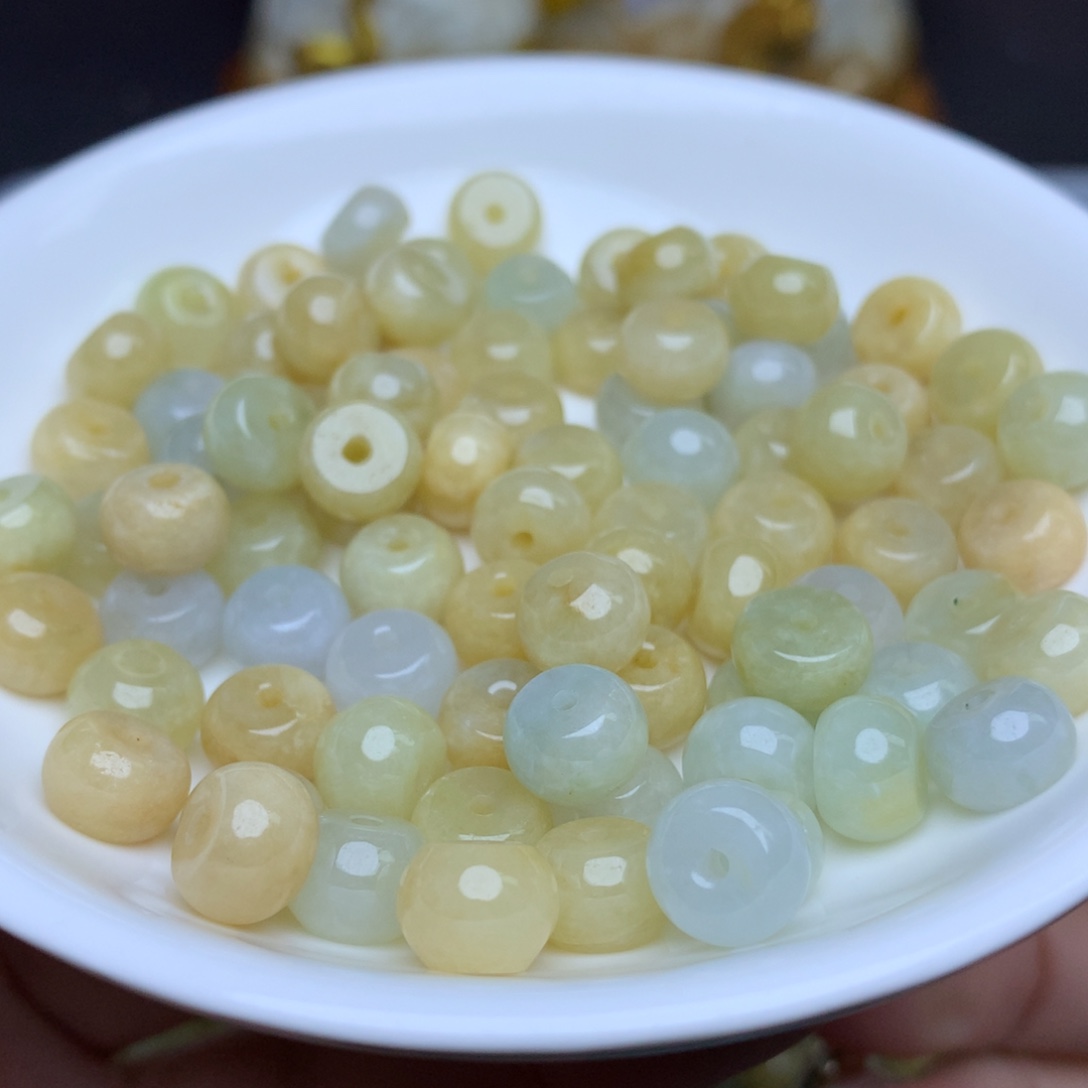 【闪购商品】翡翠手链未镶嵌卡5.6乘7.8冰黄老型珠33个