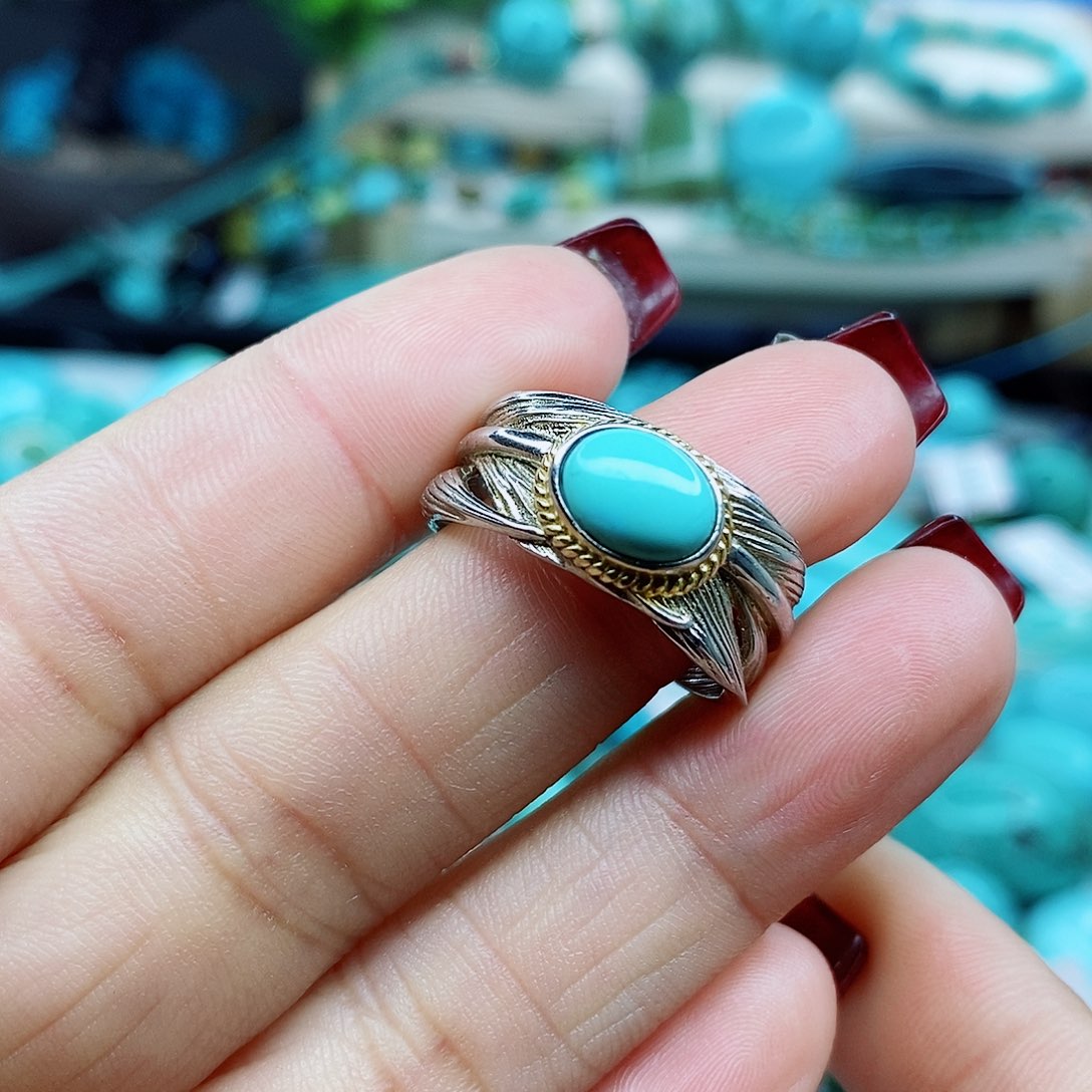 绿松石颈饰未镶嵌