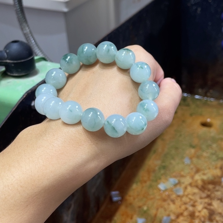 崔***哥定制翡翠未镶嵌边角料