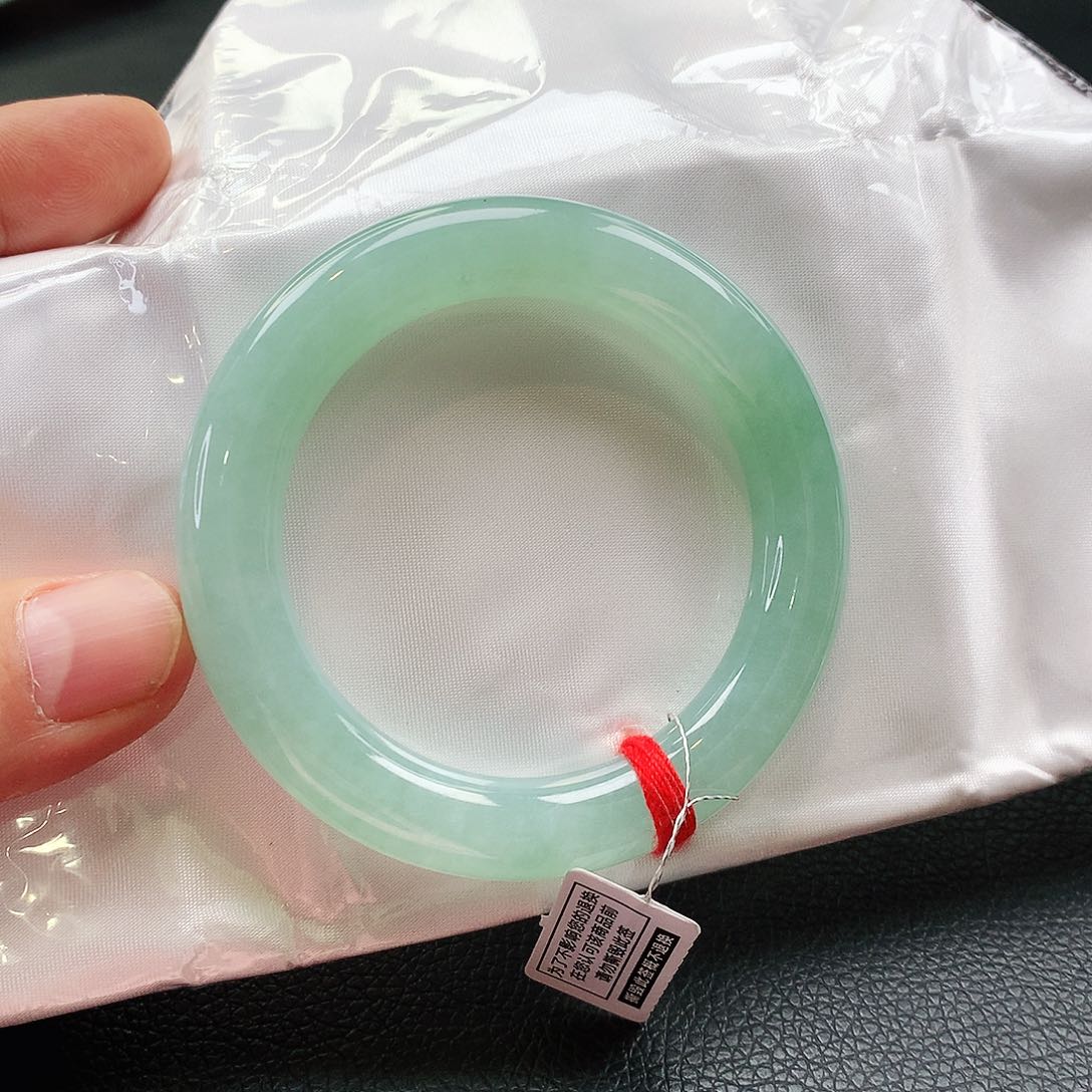 未镶嵌手镯翡翠天然翡翠手镯