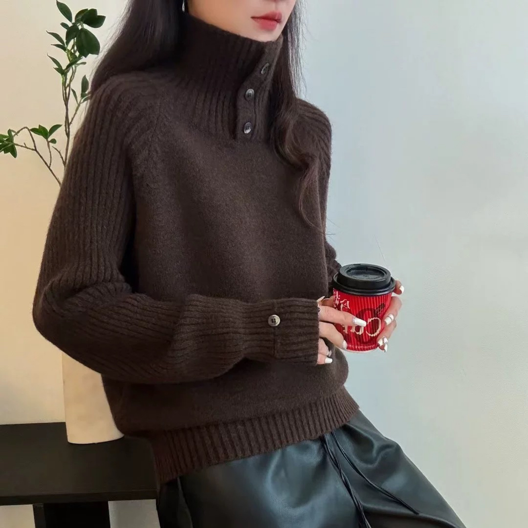 【萱萱精选】骆马绒高领3颗扣可翻领纯色毛衣8060