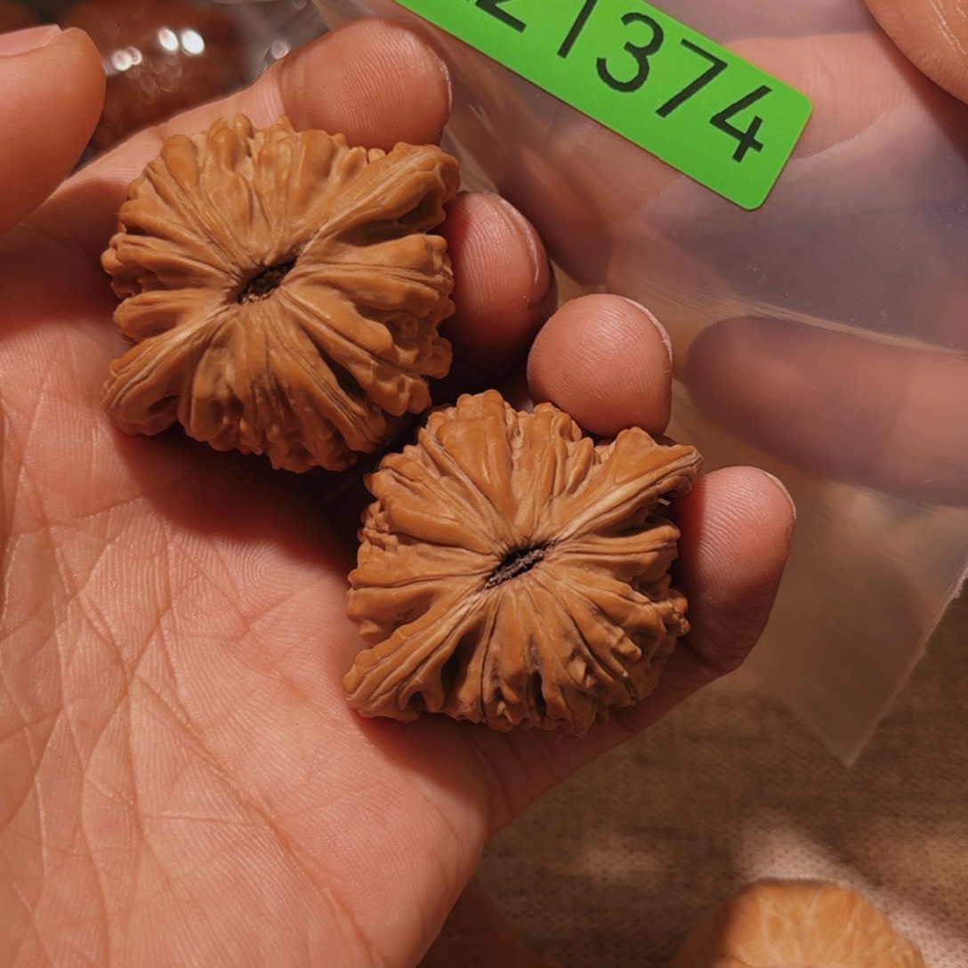 文玩核桃吊坠汉高楼