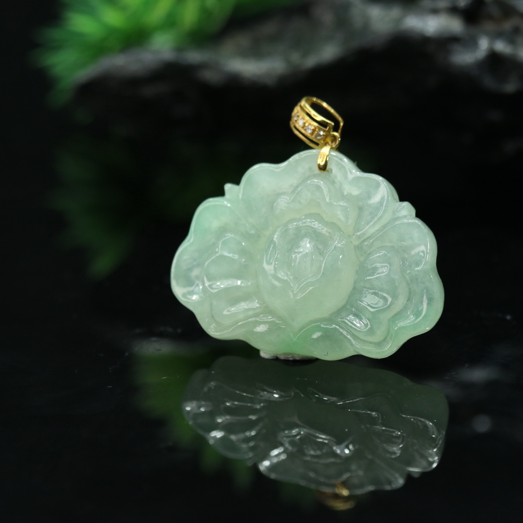 3天然缅甸翡翠A货18k莲花/300277/上海嘉禾拍卖