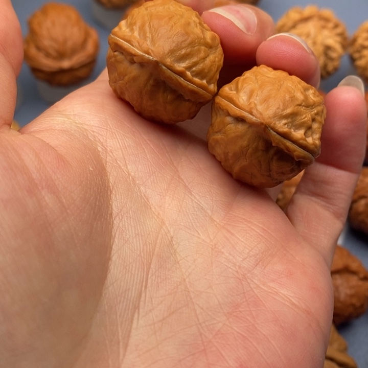 文玩核桃把件水晶蟾