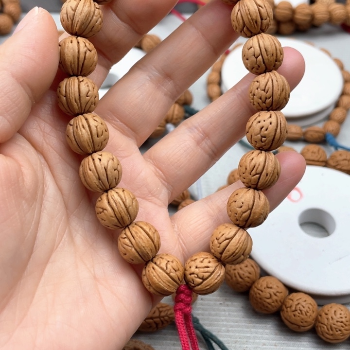 用****613尺寸野生桃核手持