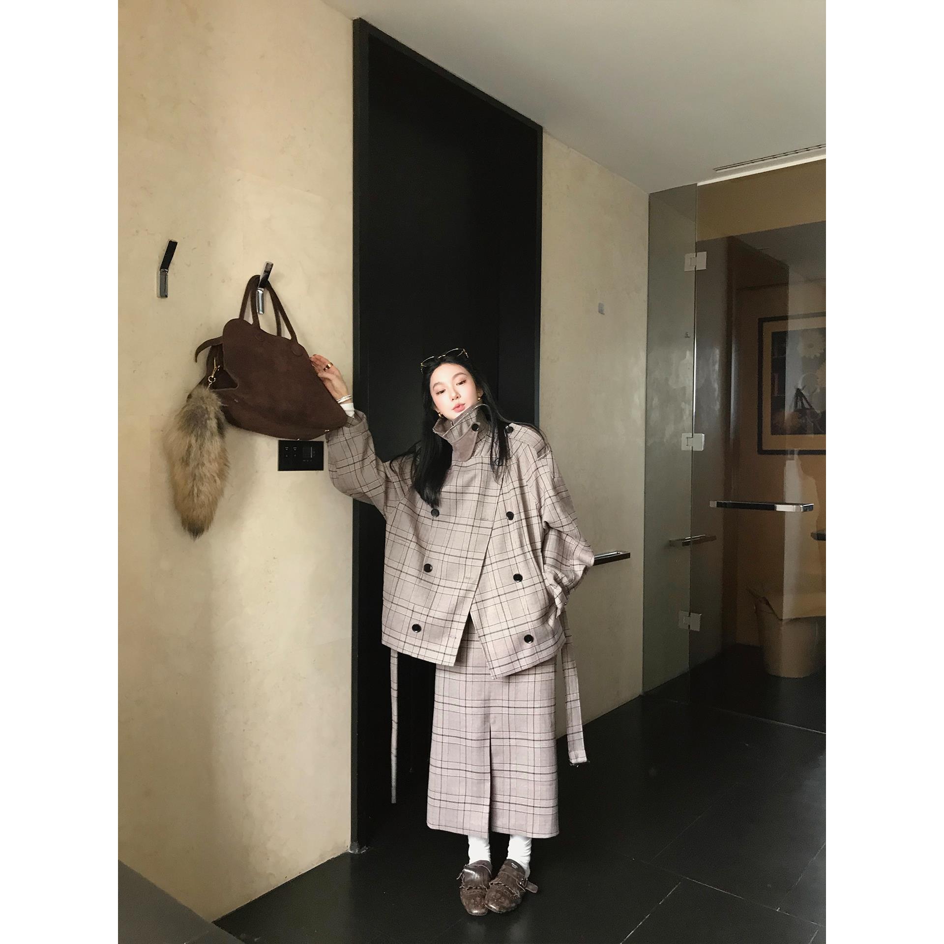 区区欧阳假两件格子风衣女秋季新款高级感休闲宽松复古双排扣外套