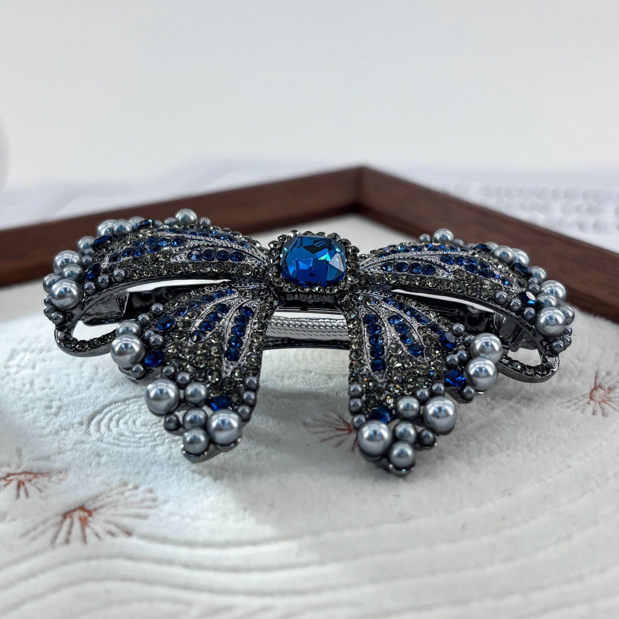 2013时尚简约蝴蝶结边夹发夹