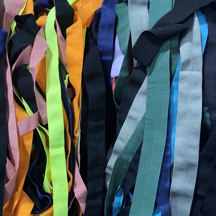   弹力包边条、1.5-2厘米宽、发6色60米，随机色013