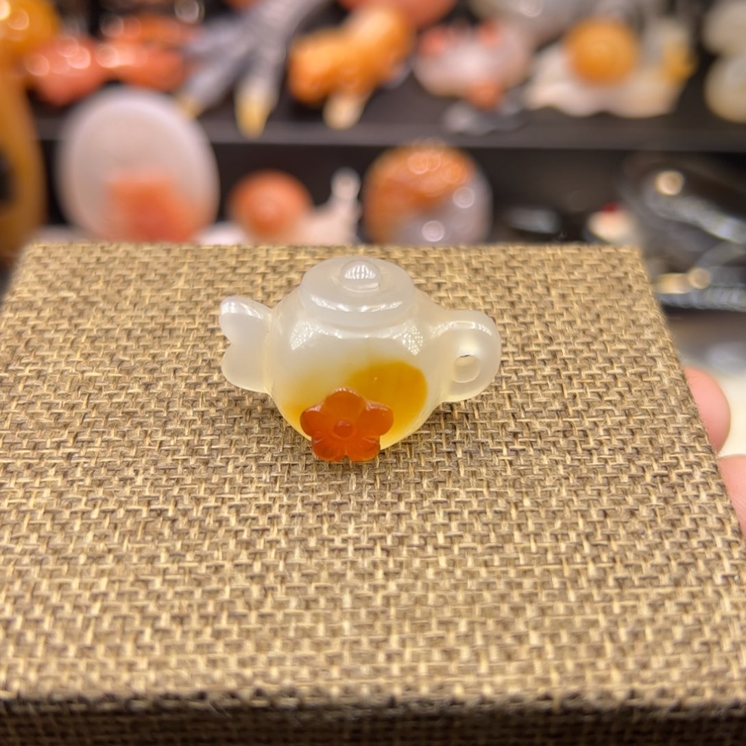 玛瑙/玉髓未镶嵌手玩摆件