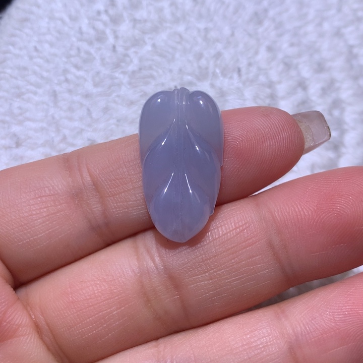 翡翠颈饰未镶嵌冰胶紫树叶