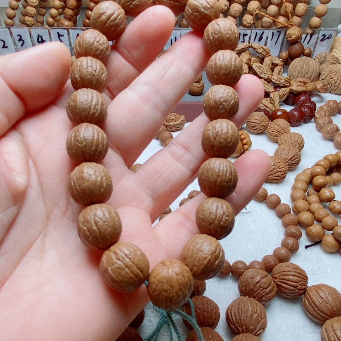手串猴头核桃原皮原色同尺桶珠