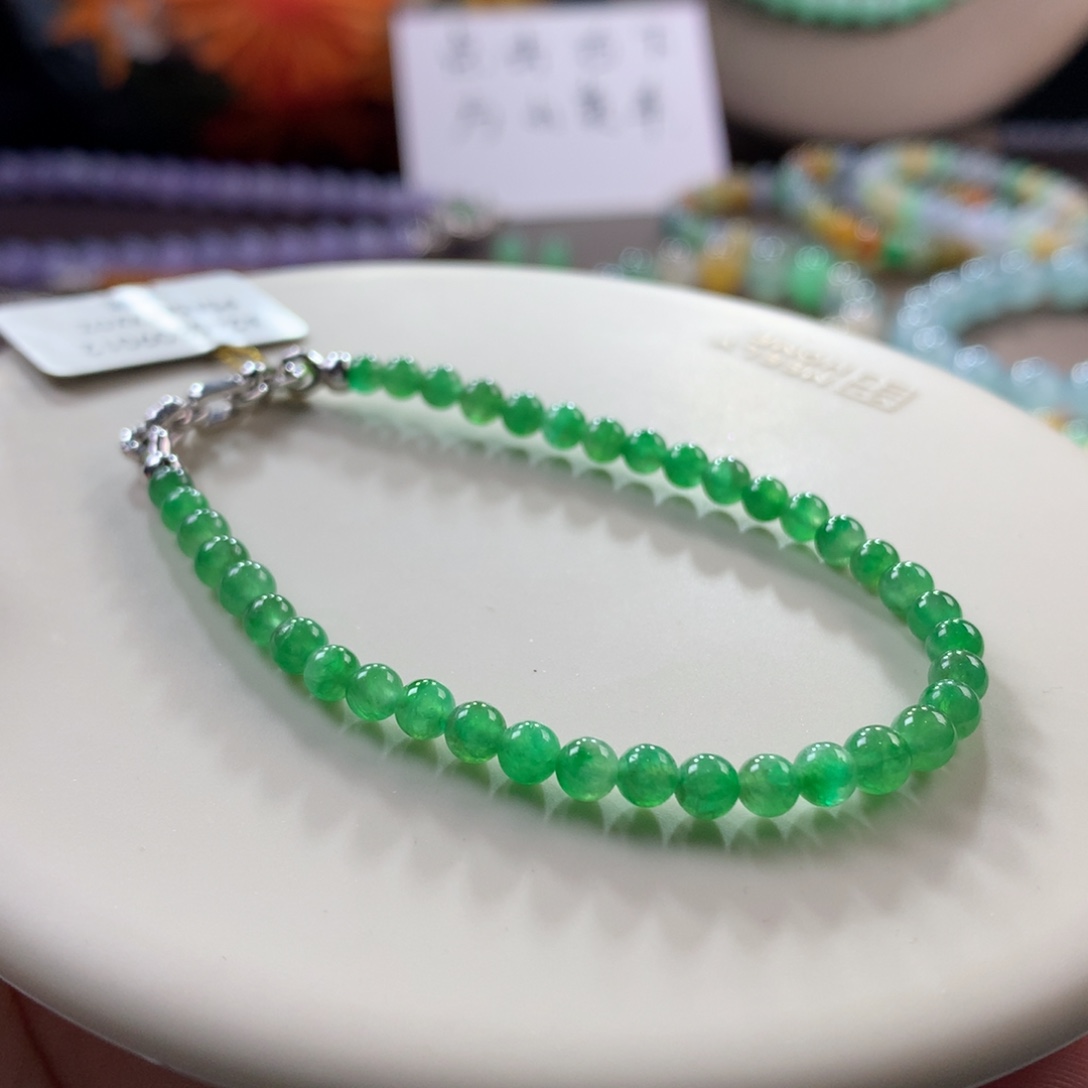 翡翠手链未镶嵌翡翠冰阳绿小米珠卡4+