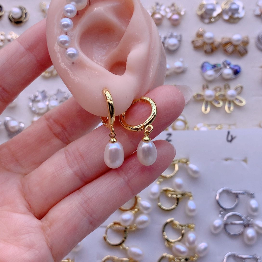 银S925镶嵌淡水珍珠耳饰