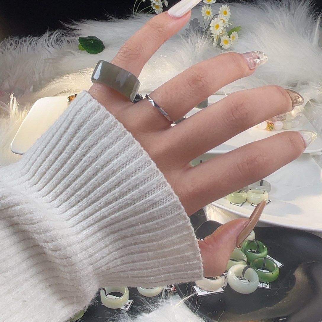 和田玉未镶嵌戒指U12红皮方圆17.2mm