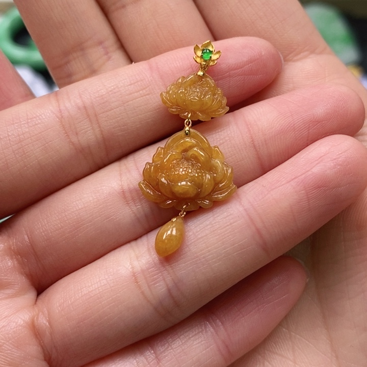 翡翠颈饰未镶嵌吊坠