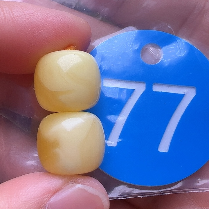 蜜蜡裸石未镶嵌13.3m m