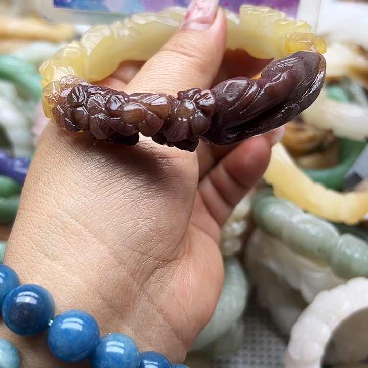 未镶嵌手镯石英岩玉