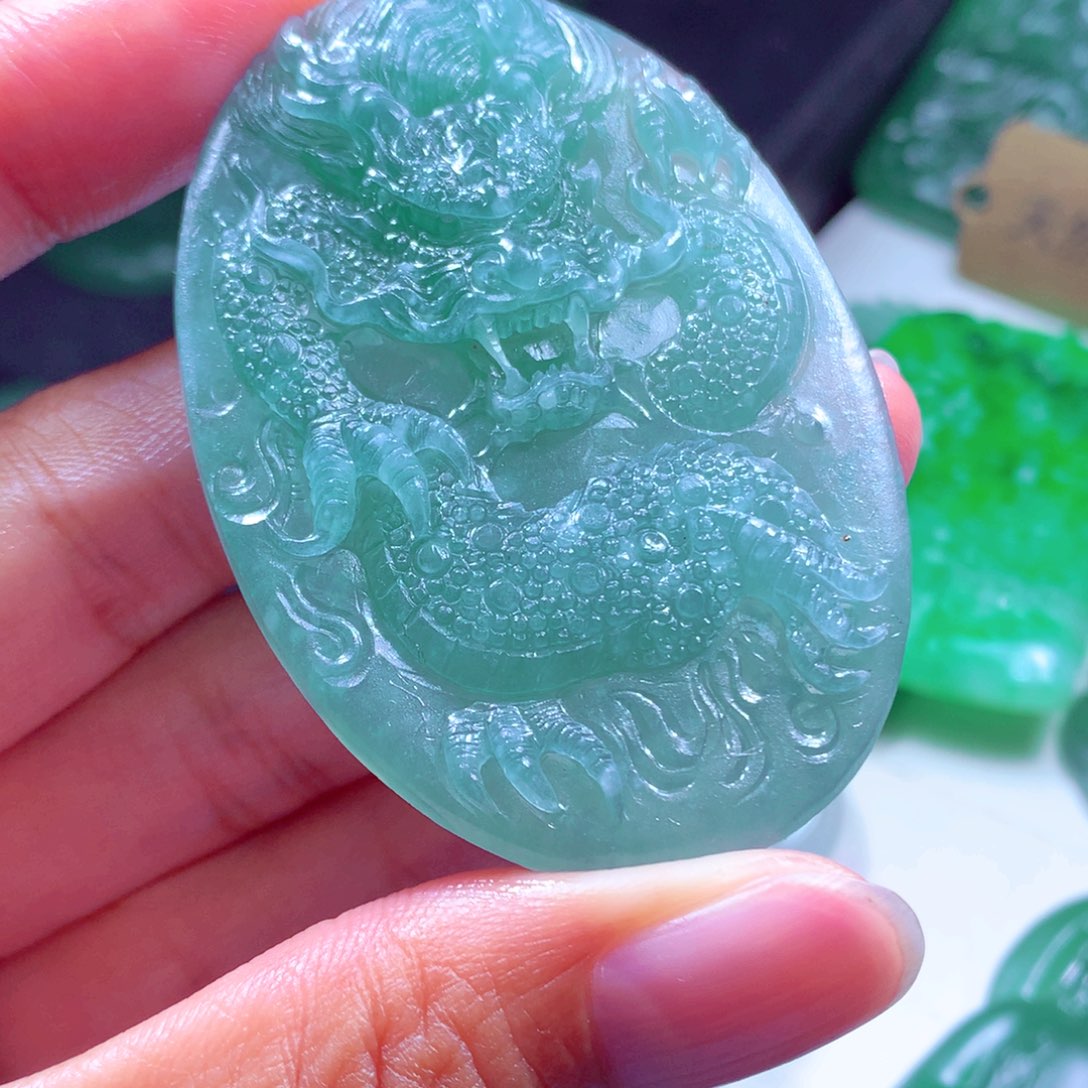 飘***定制翡翠未镶嵌天然