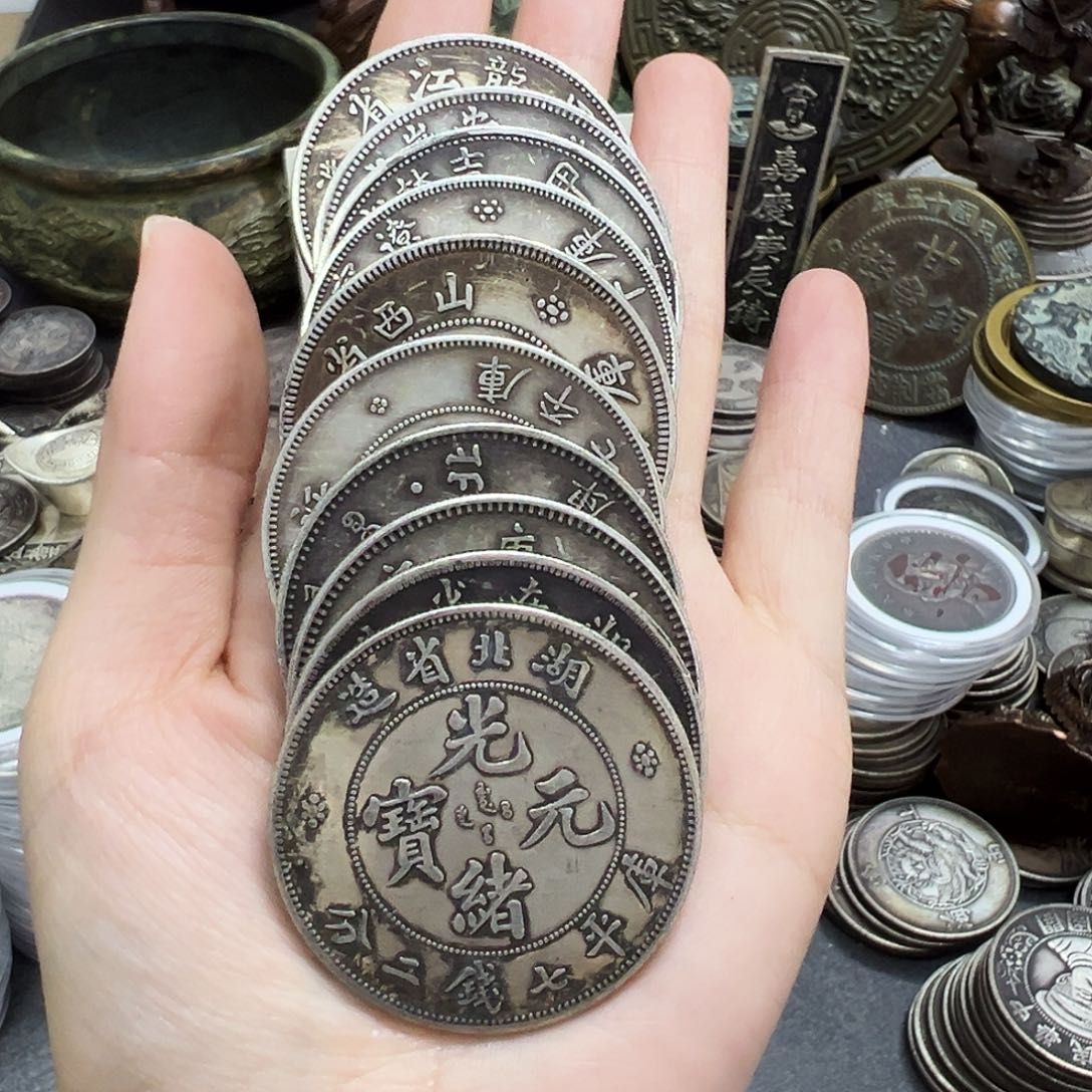 金属复古风格摆件