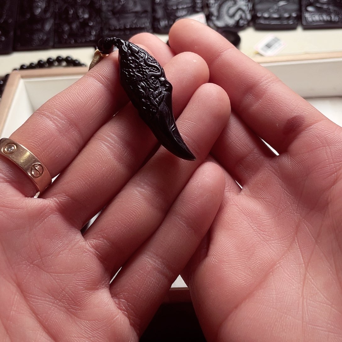 天然缅科a货 钢琴黑 龙牙