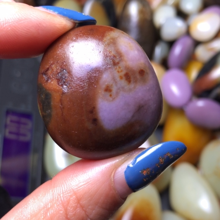 和田玉（翠青玉）未镶嵌珠宝奇石