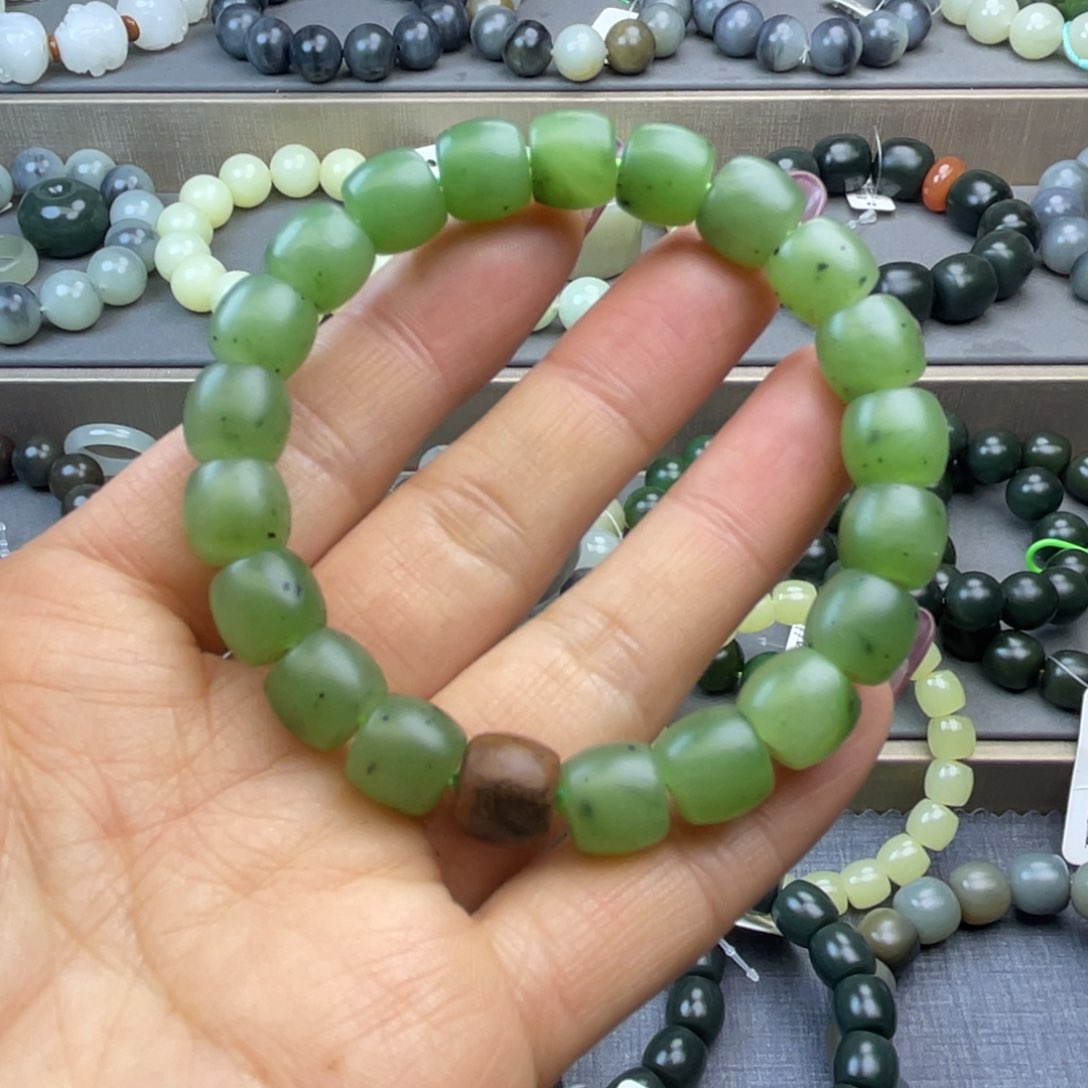 和田玉手链未镶嵌