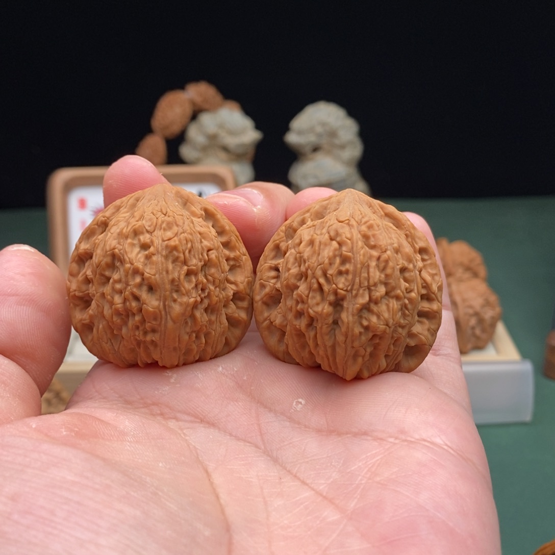 文玩核桃把件39尺全品原桩无药绣球