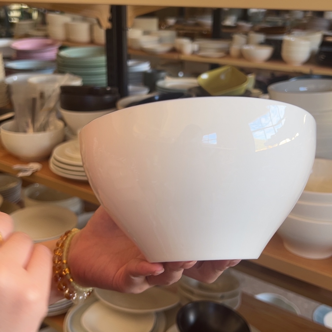 新骨瓷057瑕疵慎拍暖白蓝线条7寸大肚面碗 全标