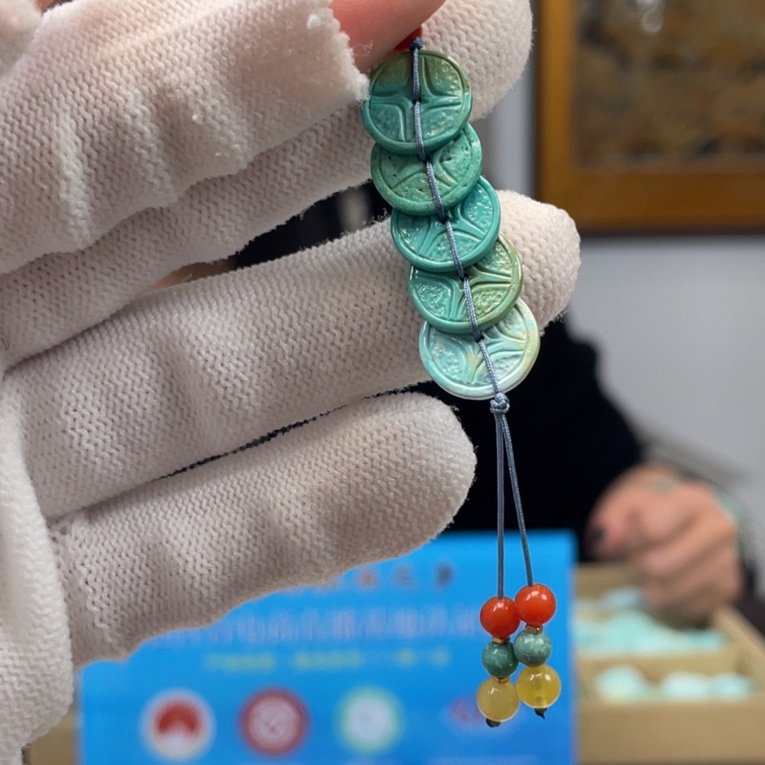 绿松石未镶嵌挂件