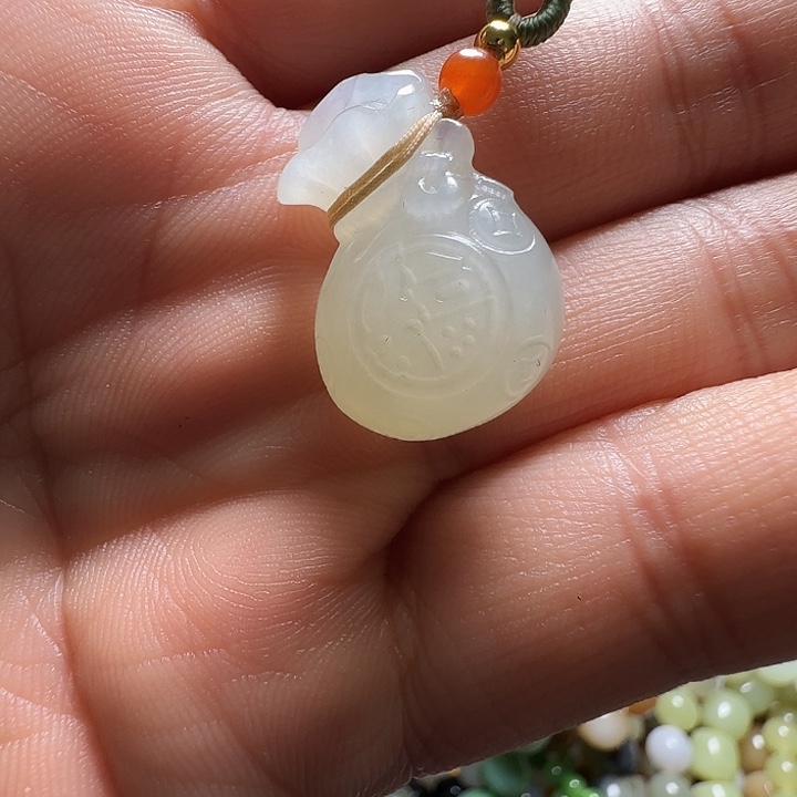 和田玉（青白玉）未镶嵌颈饰